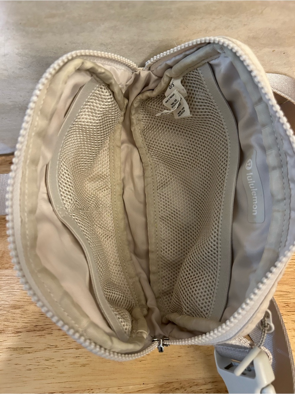 Lululemon Everywhere Off White Belt Bag (1L) - Picture 10 of 15